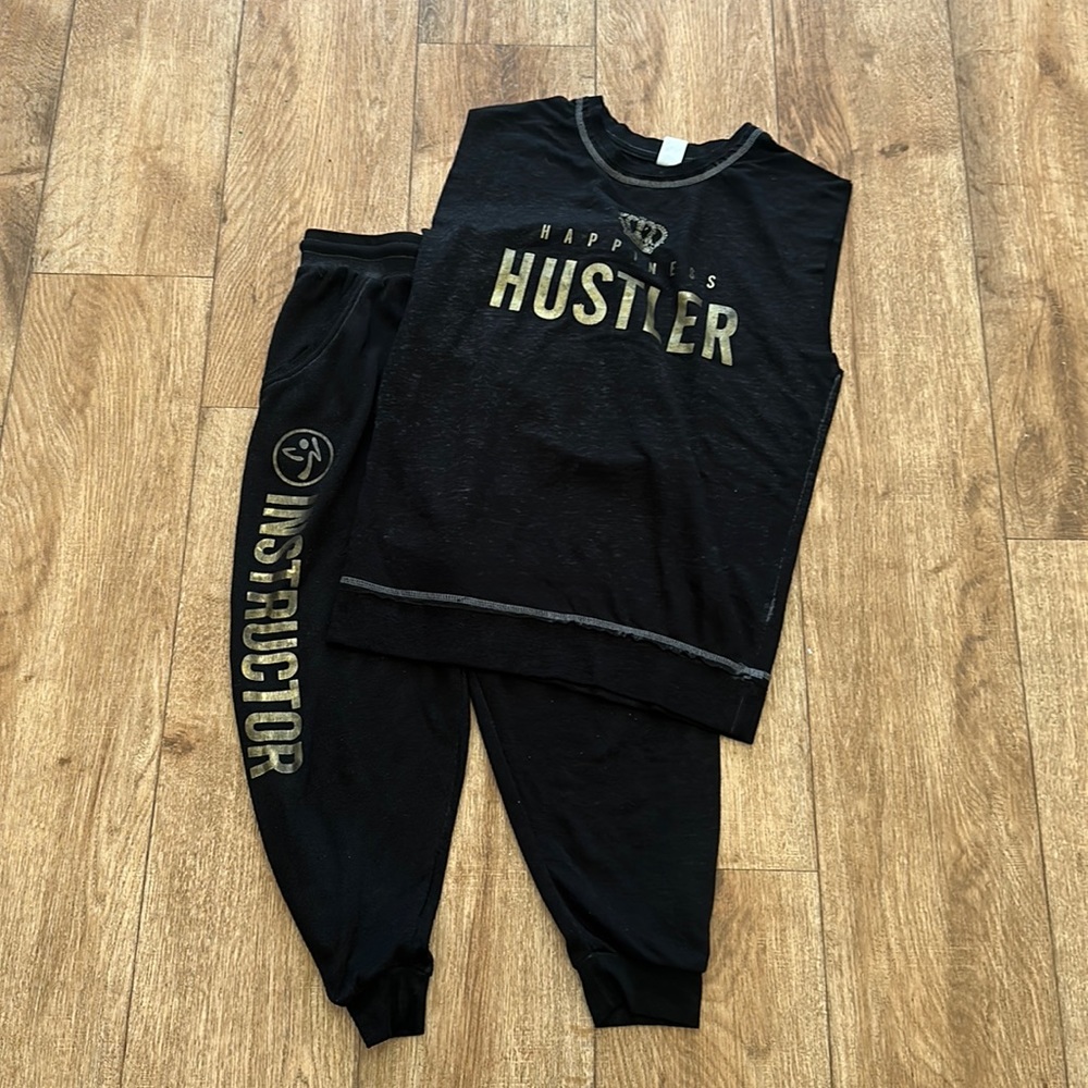 Happiness Hustler Zumba Instructor Set in charcoal